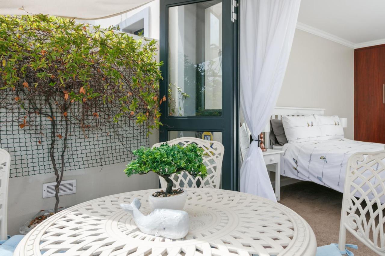 Blue Moon Apartments Найсне Экстерьер фото
